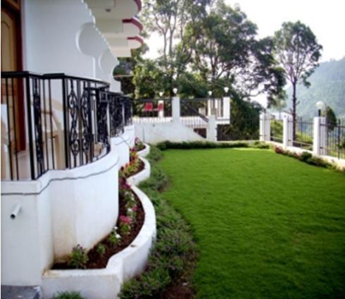 Sapphire Inn Bhimtal Bagian luar foto