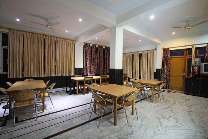 Sapphire Inn Bhimtal Bagian luar foto